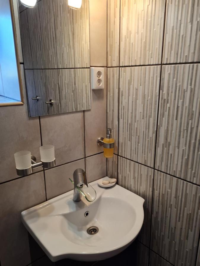 Anna Bella Apartman Gyula Exteriér fotografie